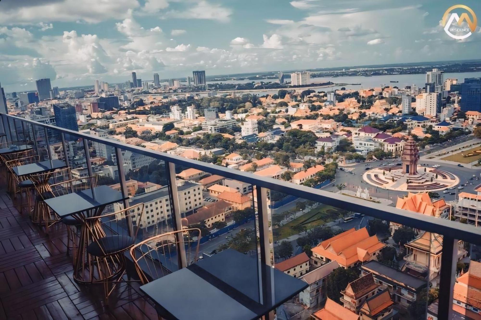 Hotel Serviced Condo Unique Infinity Pool With Mekong River View พนมเปญ ภายนอก รูปภาพ