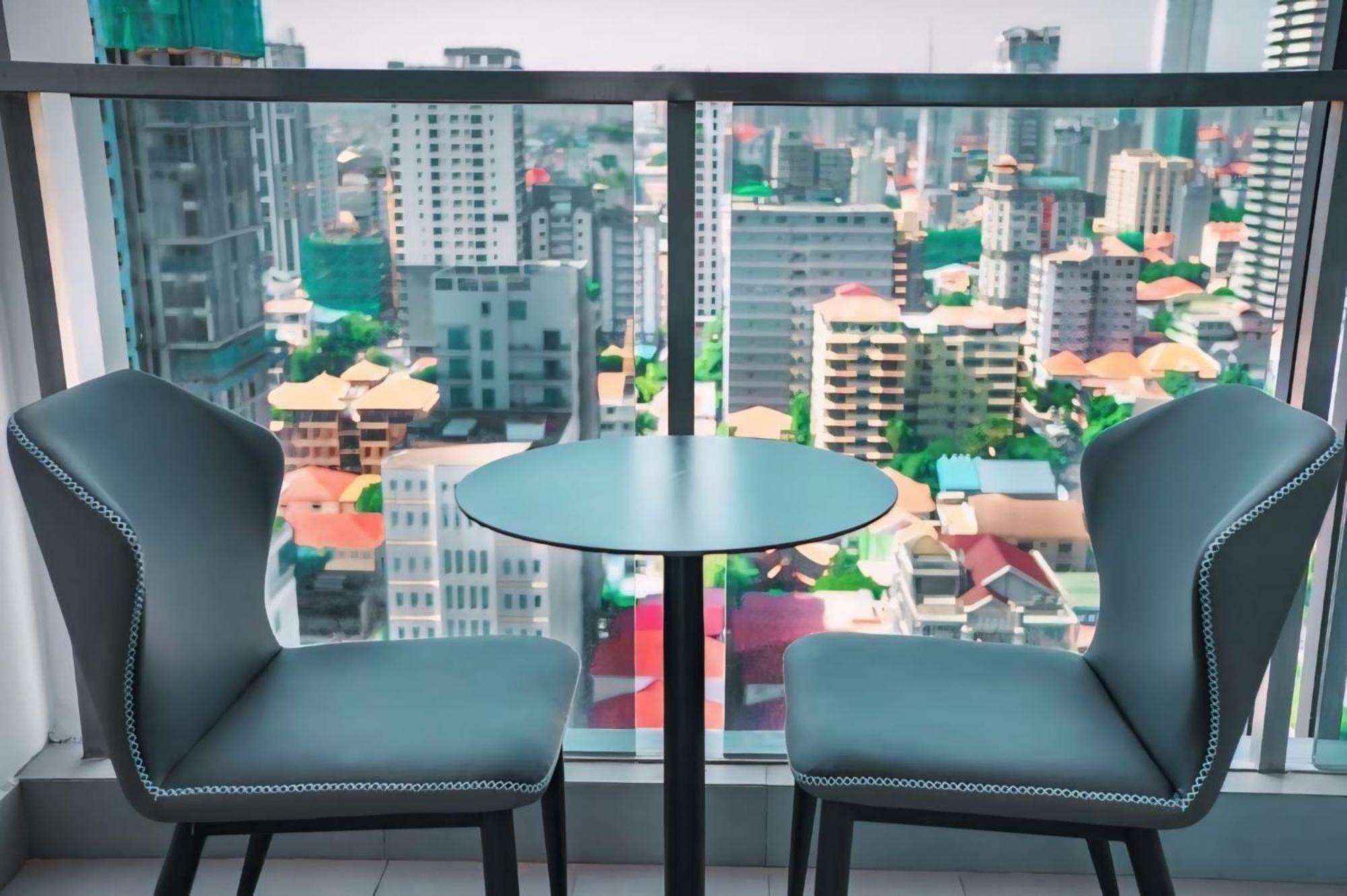 Hotel Serviced Condo Unique Infinity Pool With Mekong River View พนมเปญ ภายนอก รูปภาพ