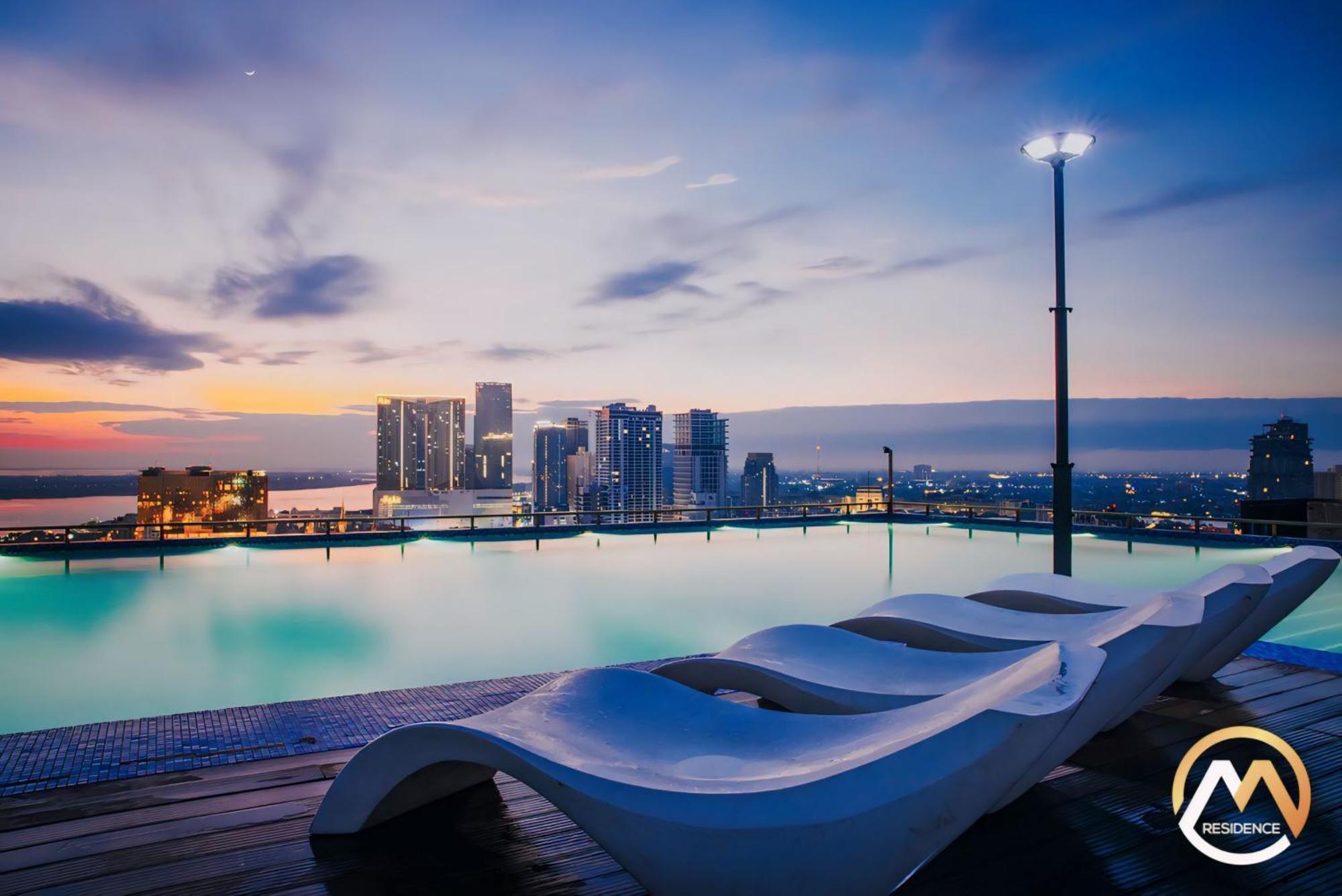 Hotel Serviced Condo Unique Infinity Pool With Mekong River View พนมเปญ ภายนอก รูปภาพ